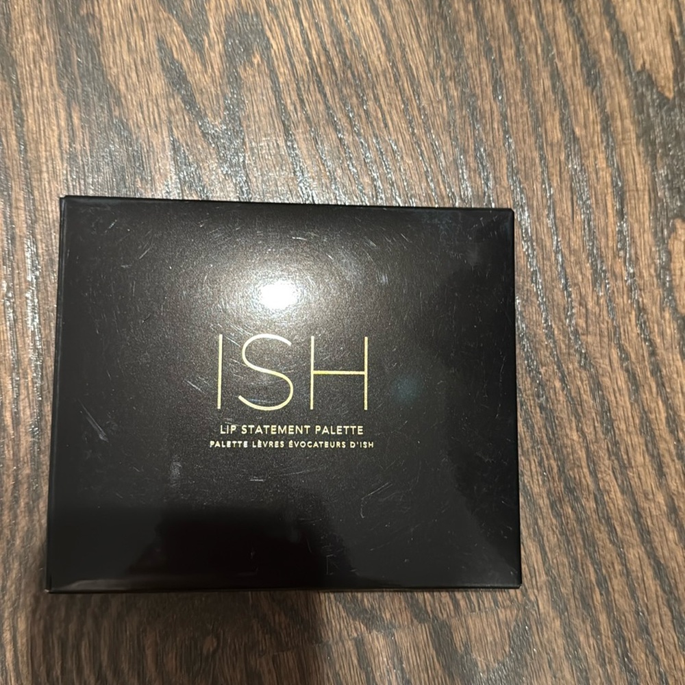ISH Lip Statement Palette NIB